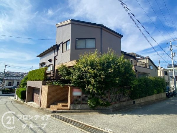明石市朝霧東町２丁目の中古一戸建て