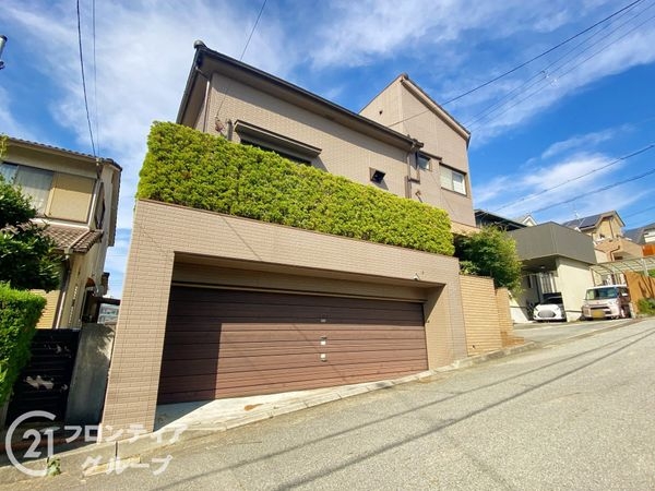 明石市朝霧東町２丁目の中古一戸建て
