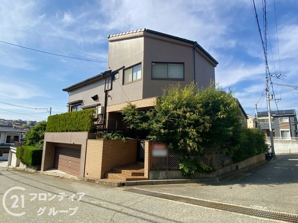 明石市朝霧東町２丁目の中古一戸建て
