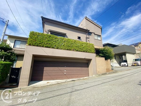 明石市朝霧東町２丁目の中古一戸建て