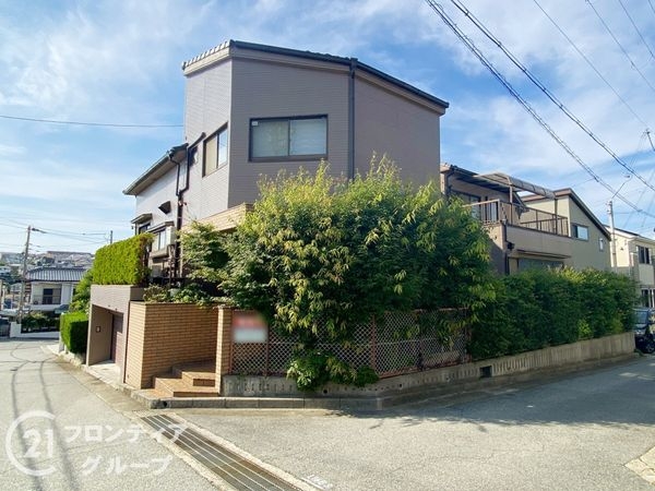 明石市朝霧東町２丁目の中古一戸建て