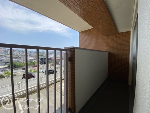 ロイヤルコーポ朝霧　中古マンション