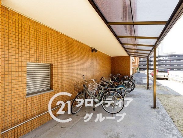 ロイヤルコーポ朝霧　中古マンション