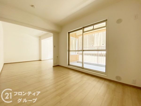 ロイヤルコーポ朝霧　中古マンション
