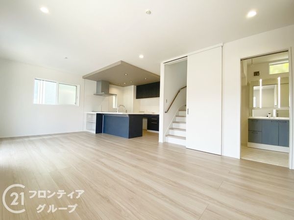 神戸市須磨区若草町２丁目　新築一戸建て　全１区画
