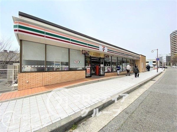 ウェル・メロード狩場台10号棟　中古マンション(セブンイレブン西神中央駅前店)