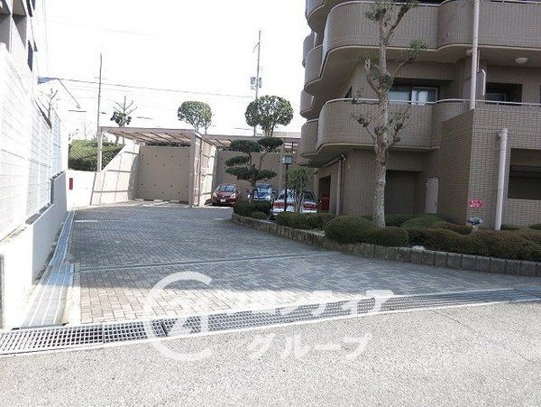 ネオハイツ神陵台　中古マンション