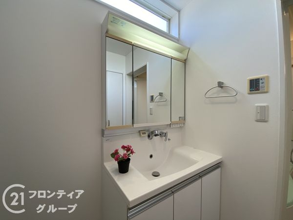 明石市二見町西二見駅前３丁目の中古一戸建て