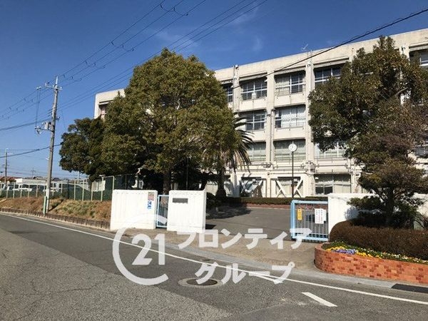 シャルム明石　中古マンション(明石市立江井島中学校)
