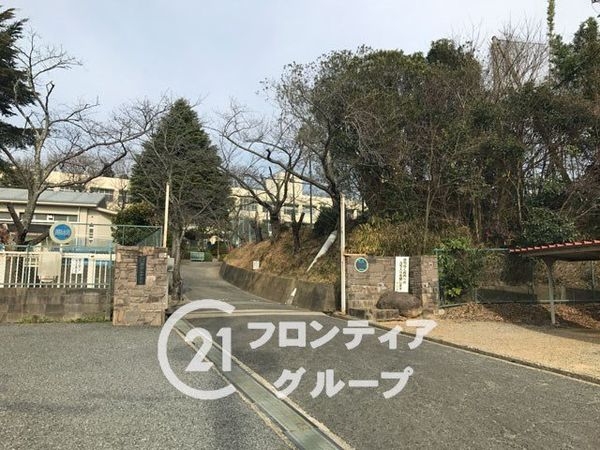 神戸市西区月が丘５丁目の中古一戸建て(神戸市立押部谷中学校)