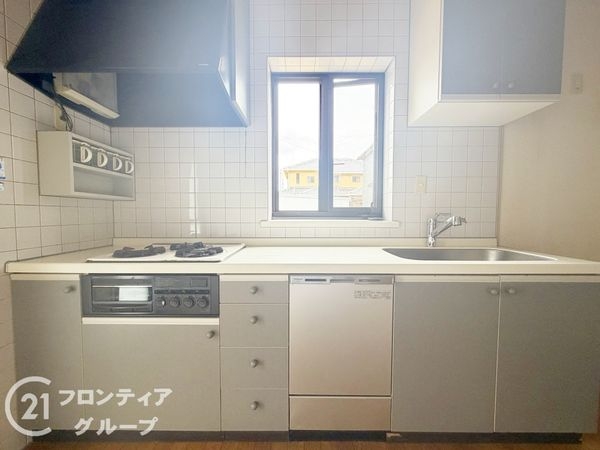 神戸市西区月が丘５丁目　中古一戸建て