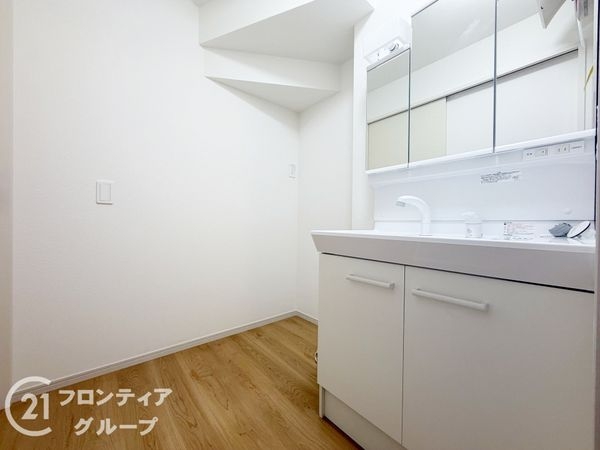 神戸市須磨区緑が丘２丁目　新築一戸建て　３期　２号棟