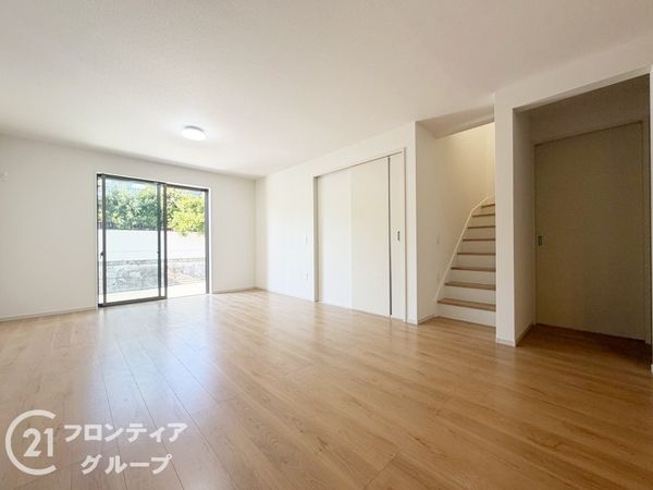 神戸市須磨区緑が丘２丁目　新築一戸建て　３期　２号棟