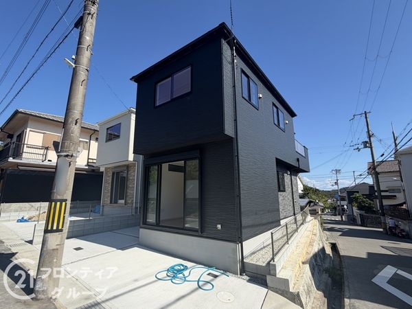 神戸市須磨区緑が丘２丁目　新築一戸建て　３期　１号棟