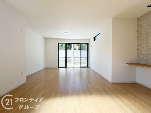 神戸市須磨区緑が丘２丁目　新築一戸建て　３期　１号棟