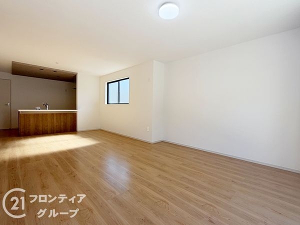 神戸市須磨区緑が丘２丁目　新築一戸建て　３期　１号棟