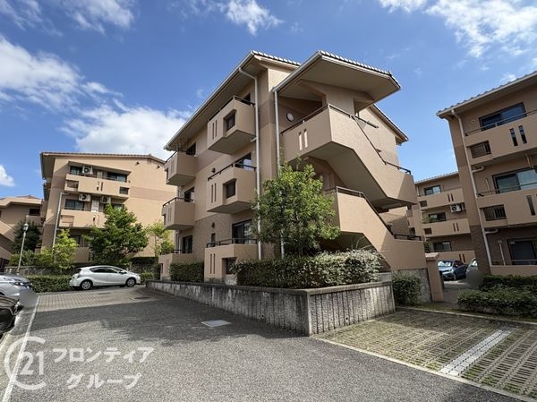 モンセーヌ西神南１６号棟　中古マンション