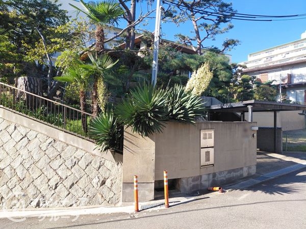 明石市朝霧東町３丁目の中古一戸建て