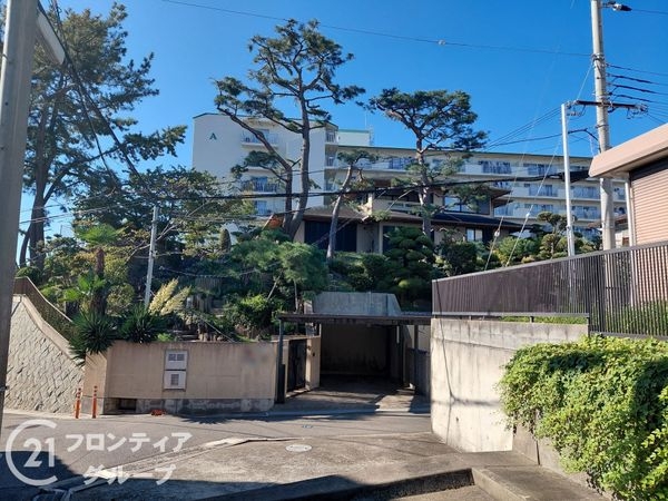 明石市朝霧東町３丁目の中古一戸建て