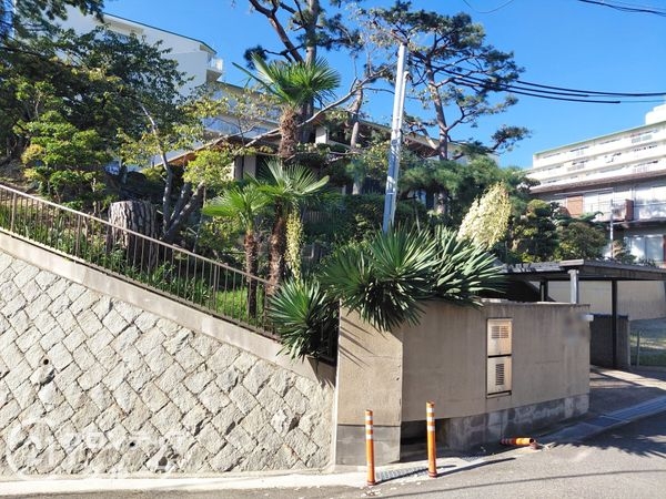明石市朝霧東町３丁目の中古一戸建て