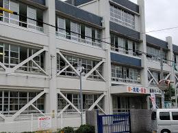 寝屋川市太秦中町の中古一戸建て(寝屋川市立第一中学校)