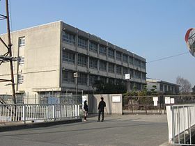 牧野駅前ハイツ(枚方市立渚西中学校)