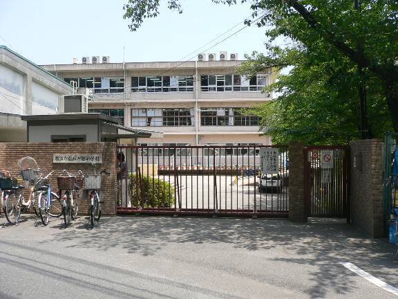枚方市山之上5丁目の中古一戸建て(枚方市立山之上小学校)