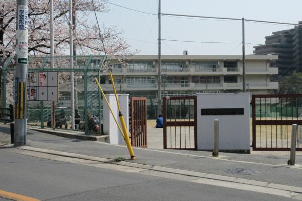 アークレジデンス吹田千里丘(山田中学校)