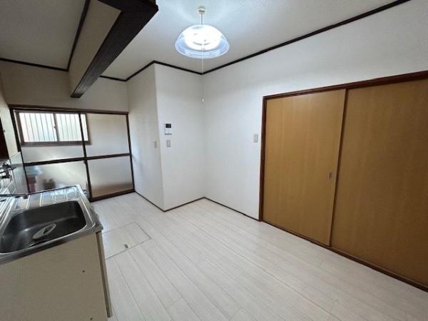 寝屋川市下木田町の中古一戸建