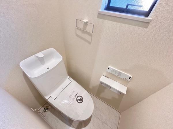 寝屋川市太秦中町の新築一戸建