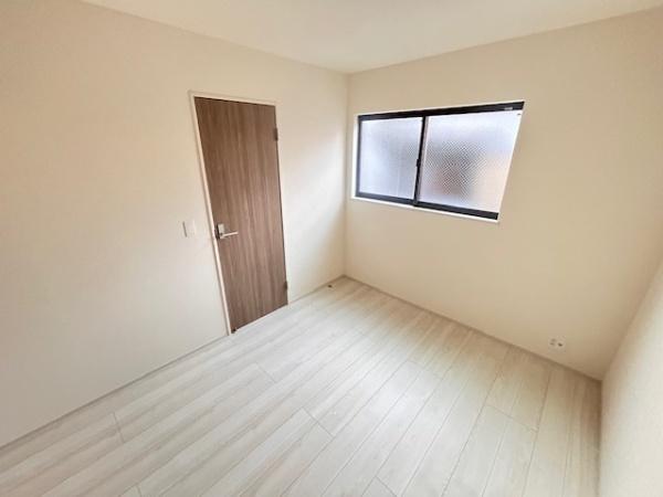 寝屋川市太秦中町の新築一戸建