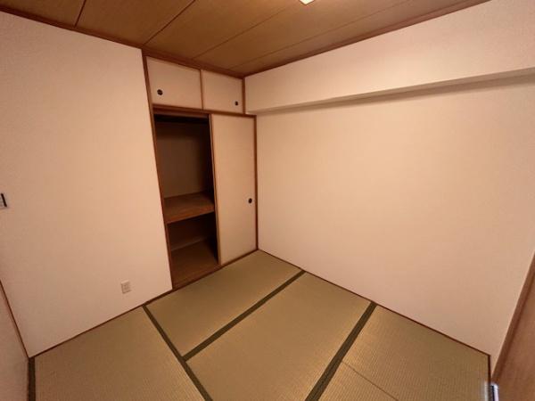 ネオハイツ枚方長尾