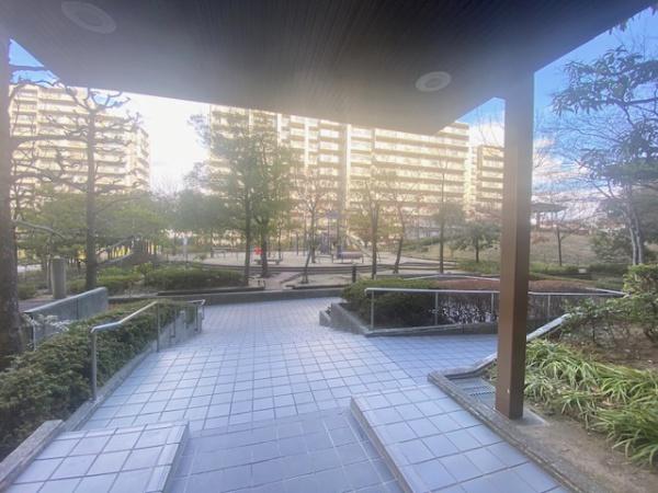 オークヒルズ香里四番館