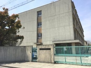 藤阪ハイツA11棟(枚方市立杉中学校)