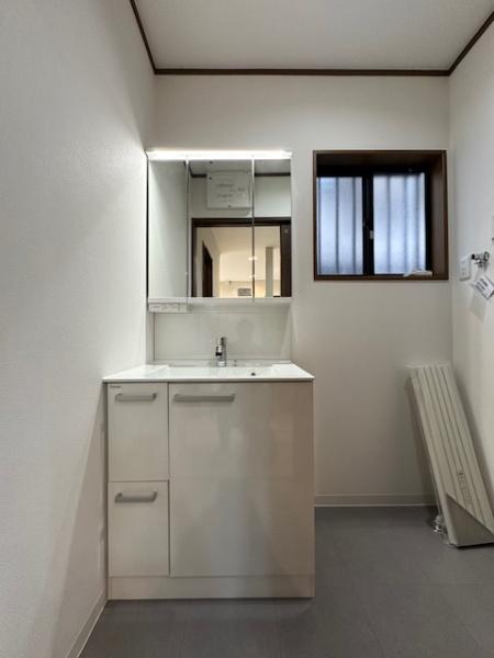 枚方市長尾東町3丁目の中古一戸建て(洗面台・洗面所)