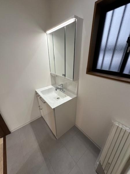 枚方市長尾東町3丁目の中古一戸建て(洗面台・洗面所)