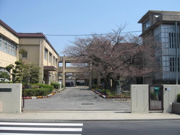城陽市久世上大谷の中古一戸建て(城陽中学校)