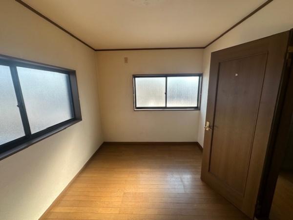 寝屋川市高柳２丁目の中古一戸建て