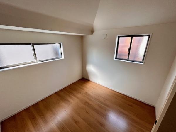 枚方市招提南町１丁目の新築一戸建