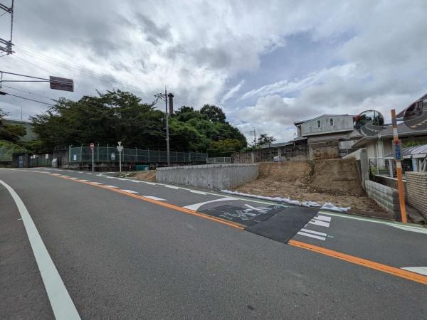 枚方市香里ケ丘８丁目の土地