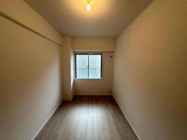 寝屋川コーポラス(寝室)