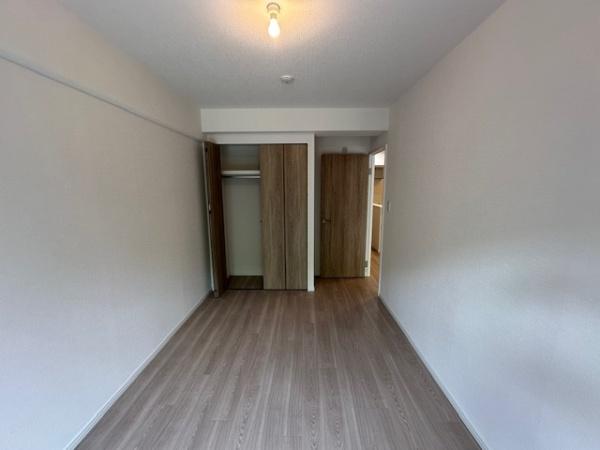 寝屋川コーポラス(寝室)