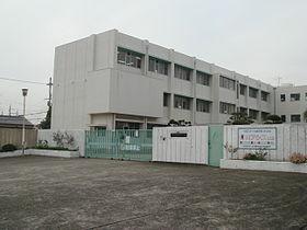 ふぁみーゆ寝屋川セントラルパークA棟(寝屋川市立明和小学校)