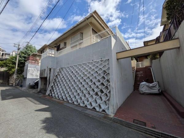 寝屋川市菅相塚町の中古一戸建て