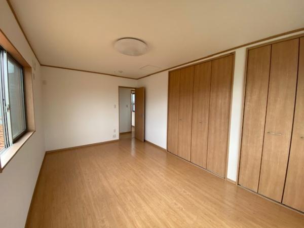 寝屋川市池田旭町の中古一戸建て