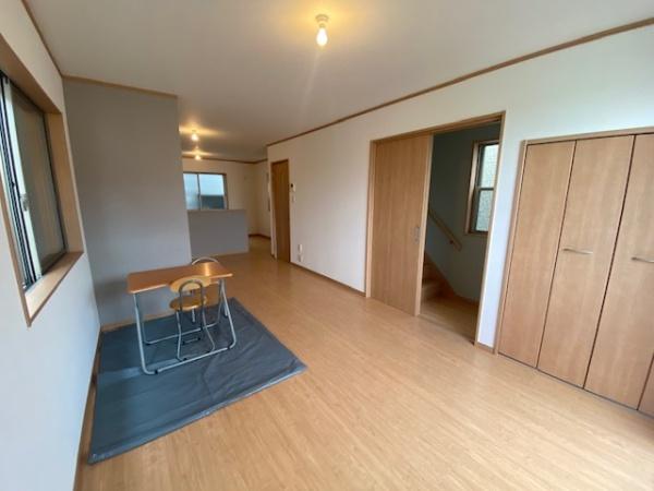 寝屋川市池田旭町の中古一戸建