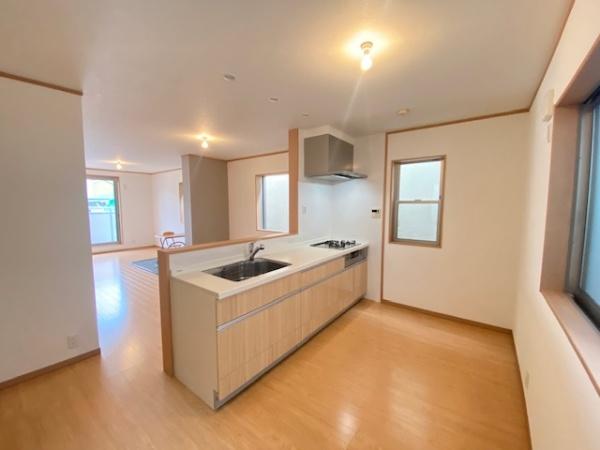 寝屋川市池田旭町の中古一戸建て