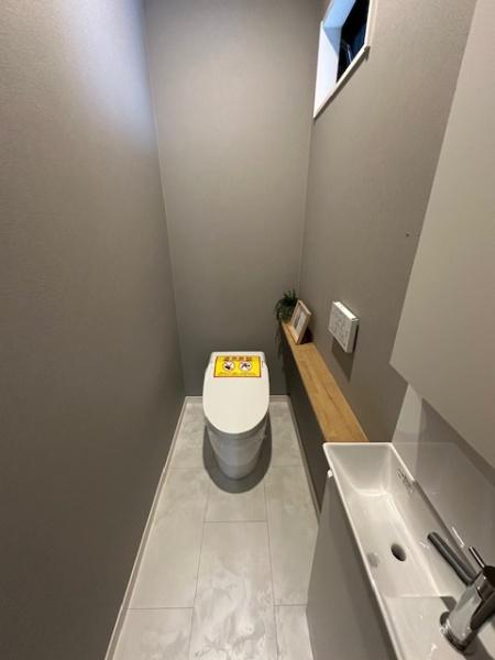 寝屋川市石津中町の中古一戸建て(トイレ)