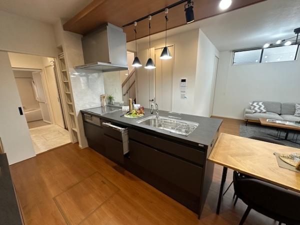 寝屋川市石津中町の中古一戸建て(キッチン)