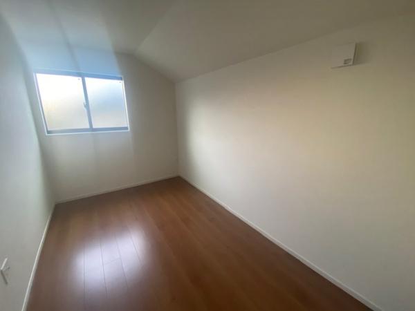 寝屋川市菅相塚町の新築一戸建